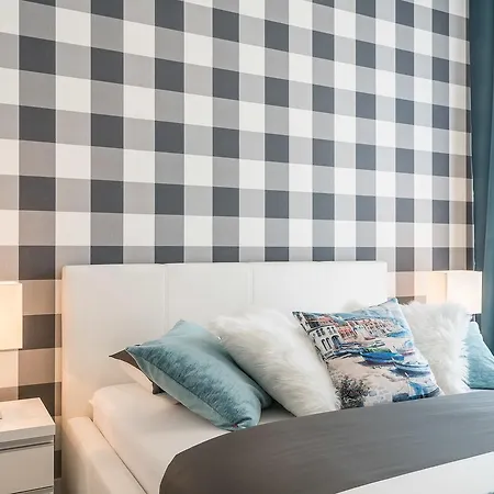 Deluxe By The Railway Station - Parking W Cenie