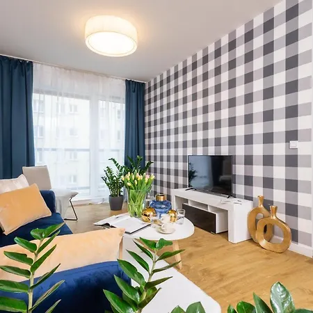 Deluxe By The Railway Station 3*