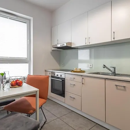 Deluxe By The Railway Station - Parking W Cenie 3* Breslavia