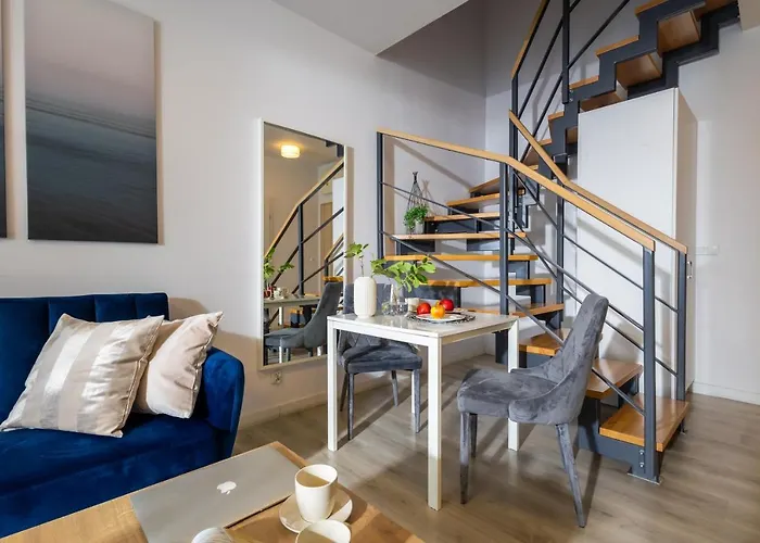 Deluxe By The Railway Station - Parking W Cenie ヴロツワフ