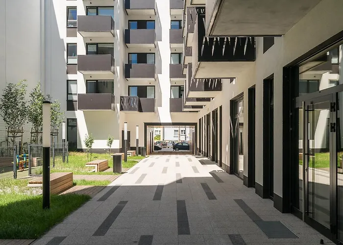 アパートホテル Deluxe By The Railway Station - Parking W Cenie 3*